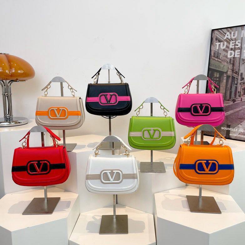 Valentino Handbag — Bags — for sale in Oyo