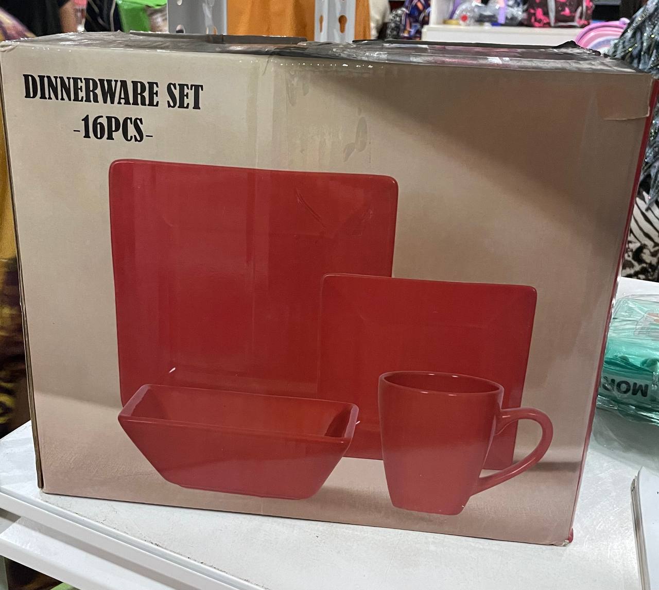 Red Square Dinnerware Set - 16 Pcs — Kitchen & Dining — for sale in Oyo