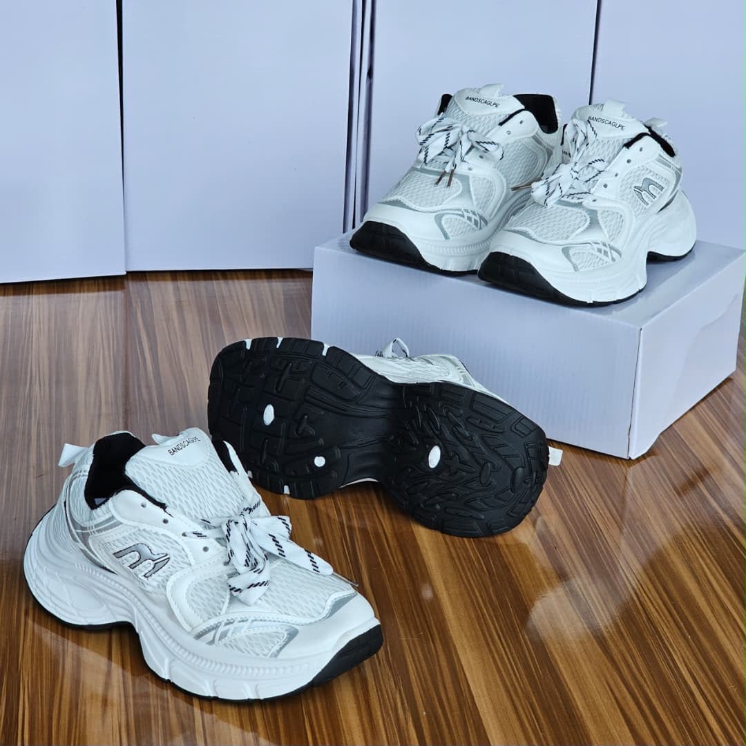 Bangsagape White Chunky Sneakers