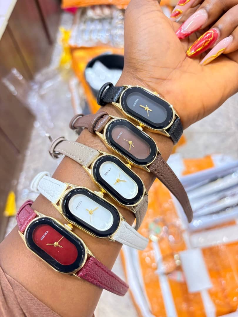 MOUKA Oval Face Leather Strap Wristwatches