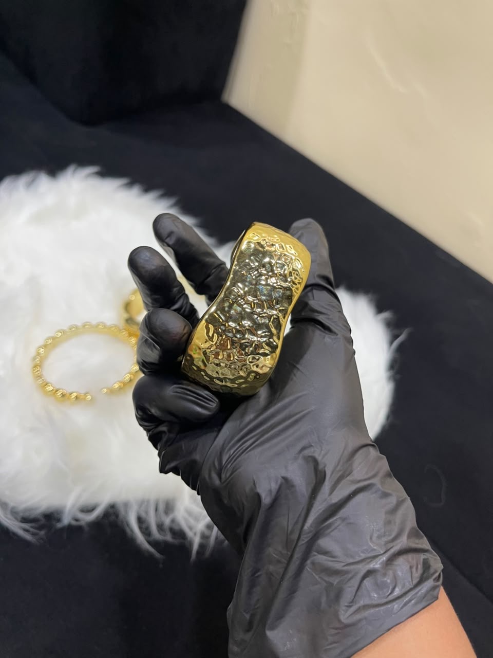 Stylish Gold Hammered Cuff Bracelet — Fashion — for sale in Oyo