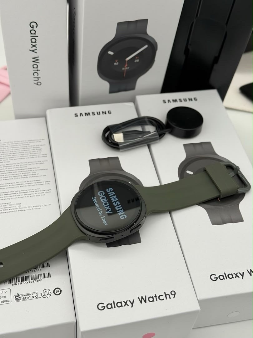 Samsung Galaxy wristwatch