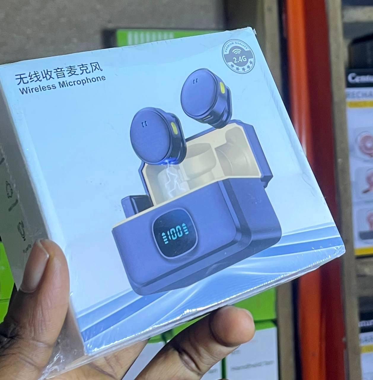 2.4G Wireless Dual Microphone with Charging Case