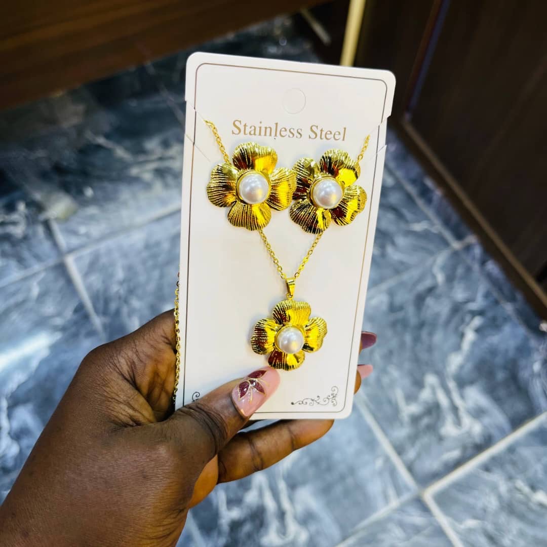 Stainless Steel Flower Pearl Jewelry Set — Fashion — for sale in Lagos