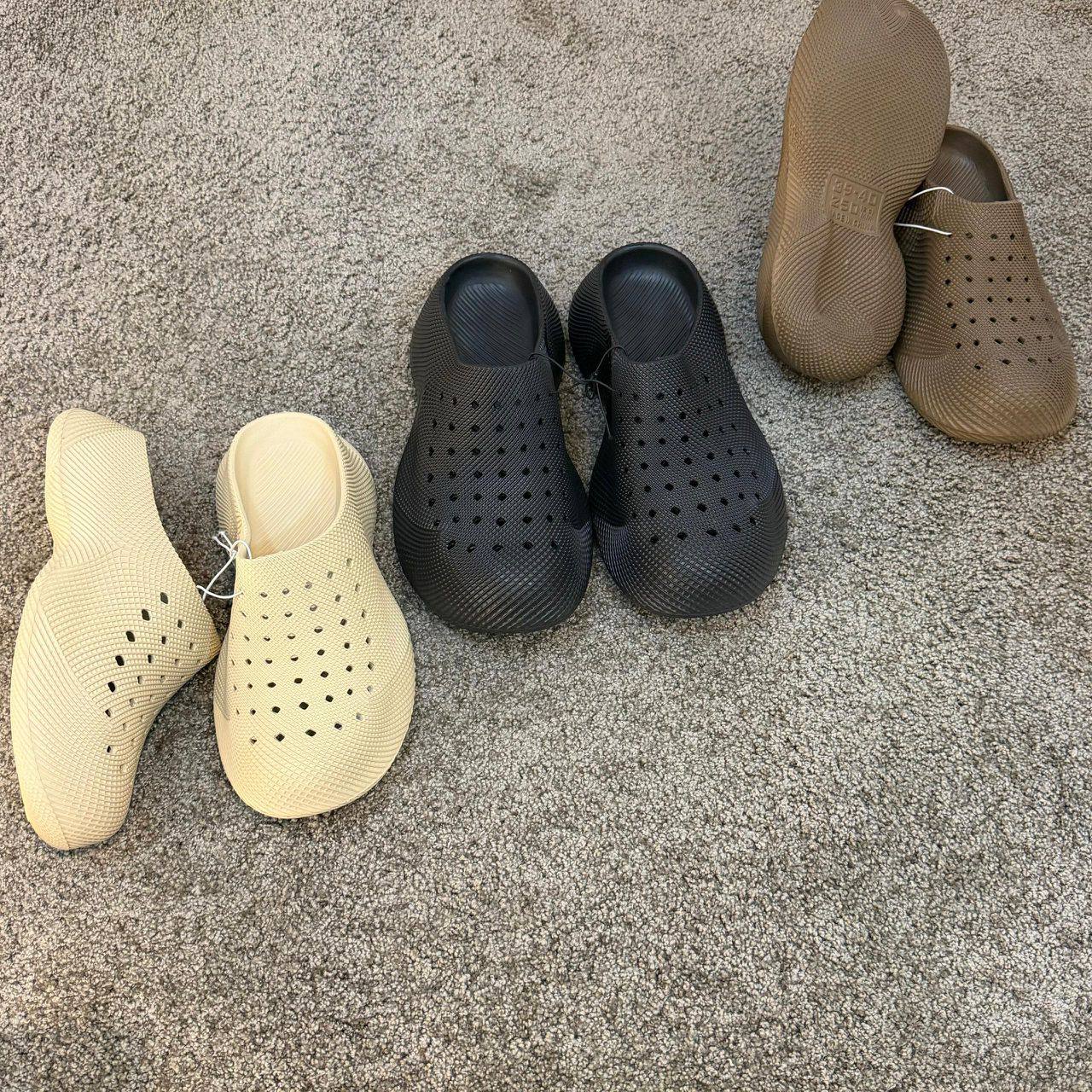 Unisex Chunky Textured Platform Slip-On Clogs