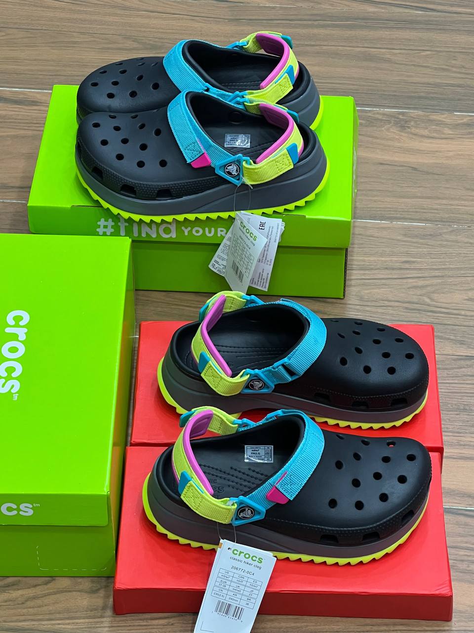 Crocs Classic Hiker Clog - Black/Multicolor Straps