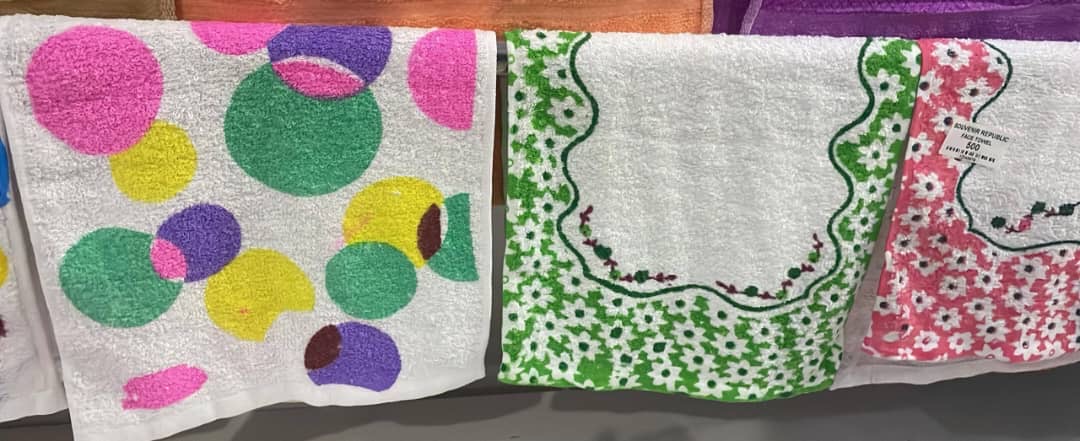 Dotted face towel small — Home Decor & Organization — for sale in Oyo
