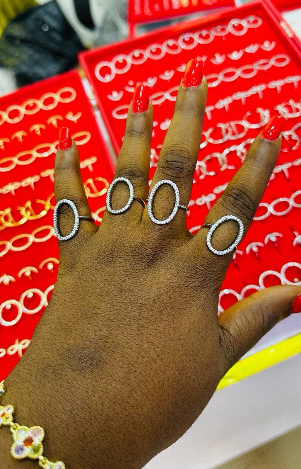 New Elegant Fashion Rings with Sparkling Stones — Fashion — for sale in Oyo